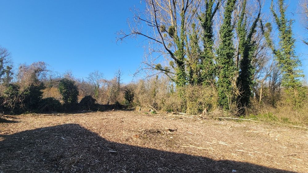 OCQUERRE Terrain à bâtir de 713 M2 3