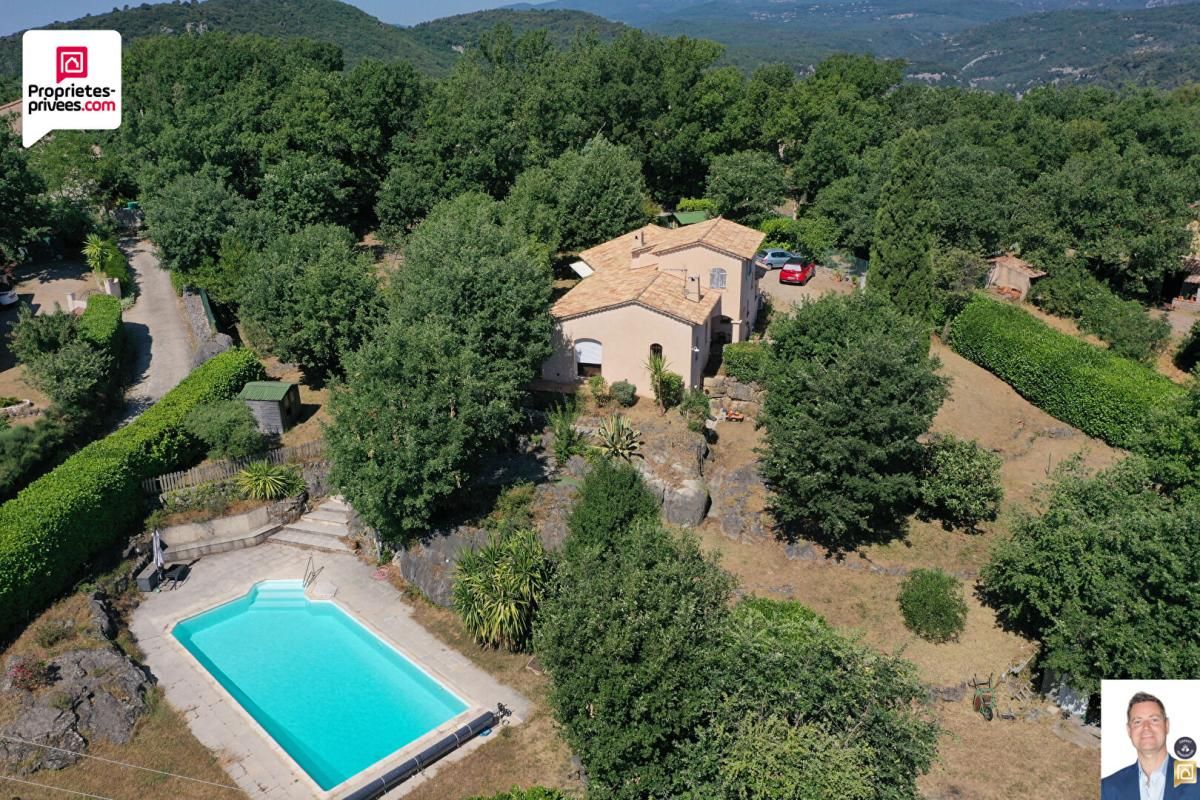 SAINT-CEZAIRE-SUR-SIAGNE Très belle Villa Provençale 5 pièces 133 m2 avec grande piscine et terrain de 3000 m2 1