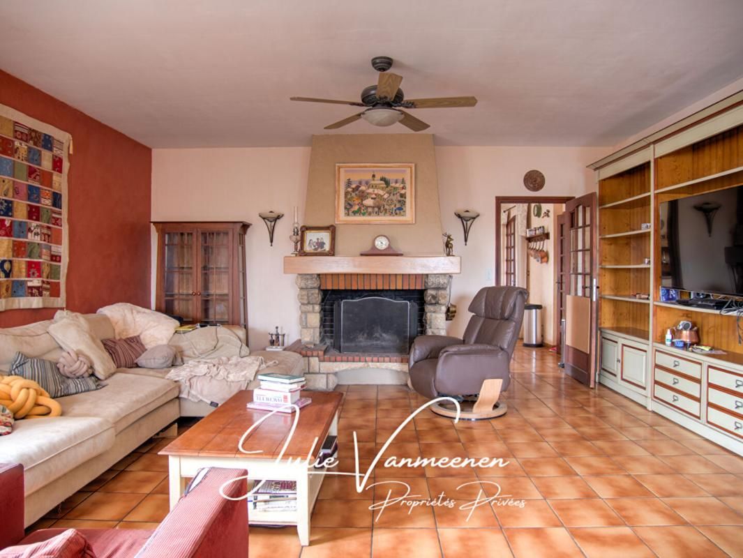 COLOMIERS Maison Colomiers 7 pièce(s) 248.02 m2 + Sous-sol de 187m2 4