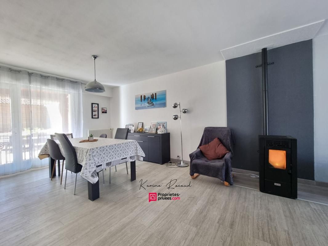 LA ROCHE-SUR-YON Maison  7 pièce(s) 125 m2 2