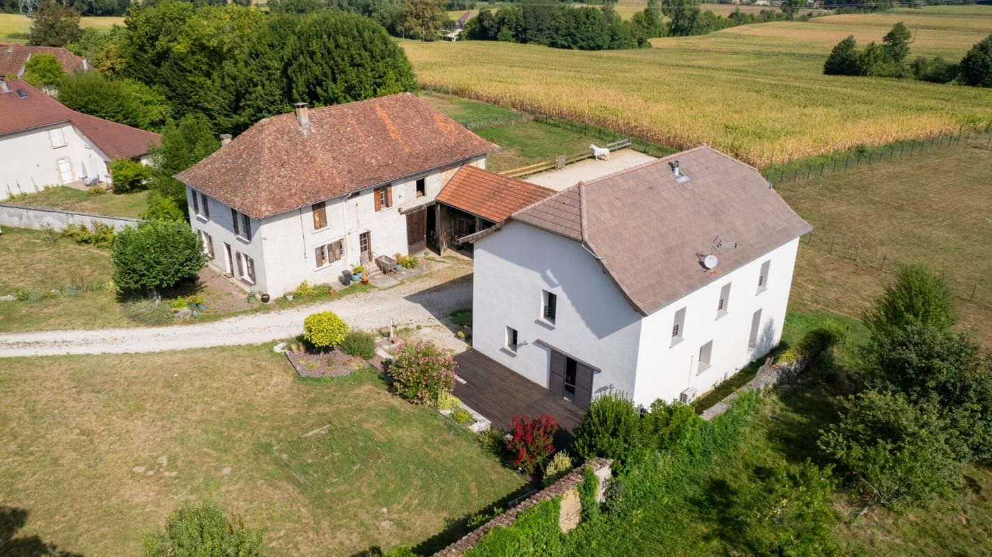 CHIMILIN Tènement immobilier 340 m2 en 2 maisons + grange + terrain 1