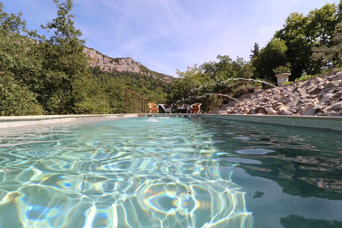 SAINT-BAUZILLE-DE-PUTOIS Maison 150 m² -Vue panoramique -Piscine -grand terrain -Extension possible 2