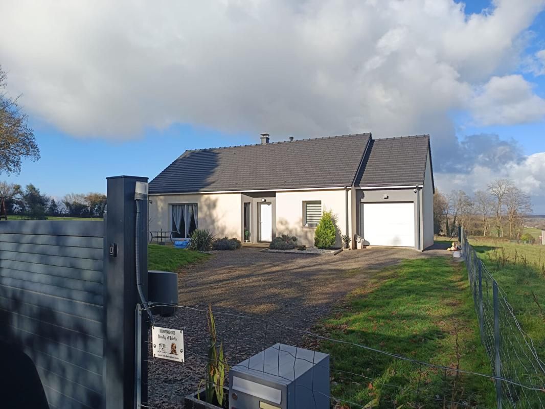 CARROUGES Pavillon récent à Carrouges 1