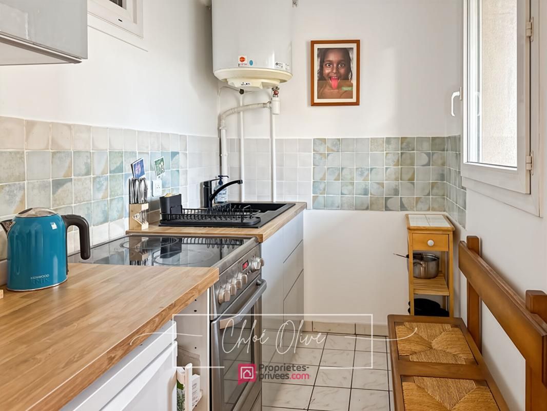 MONTREUIL Studio 27m2 avec balcon et parking 3