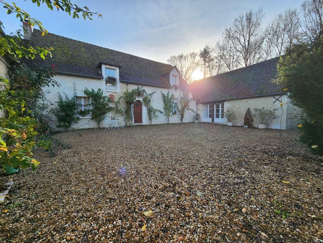 SAINT-JEAN-SAINT-GERMAIN Maison Saint Jean Saint Germain 10 pièce(s) 376 m2 2