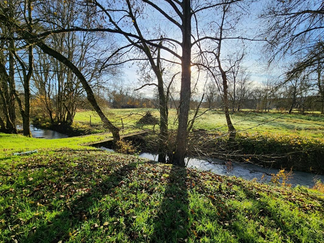 SAINT-JEAN-SAINT-GERMAIN Maison Saint Jean Saint Germain 10 pièce(s) 376 m2 4