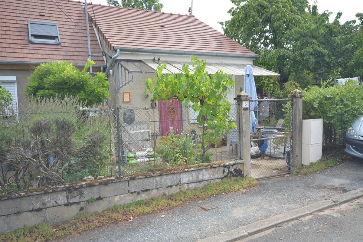 MONTGIVRAY VIAGER  occupé 1 tête  75 ans 1