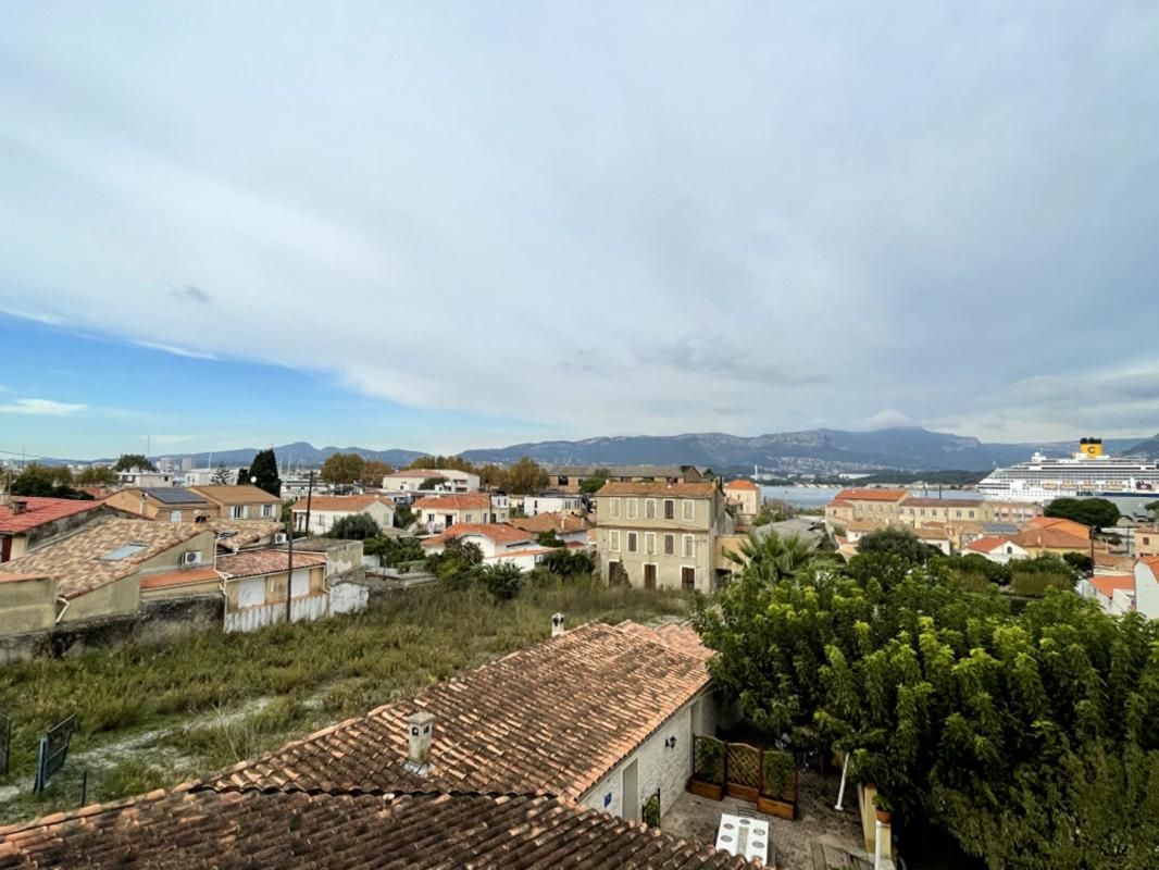 Maison de ville à rénover avec vue mer  - La Seyne-sur-Mer