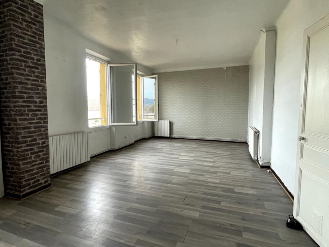 LA SEYNE-SUR-MER Maison de ville à rénover avec vue mer  - La Seyne-sur-Mer 2