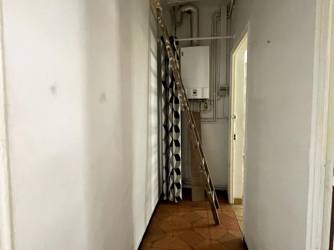 LA SEYNE-SUR-MER Maison de ville à rénover avec vue mer  - La Seyne-sur-Mer 4