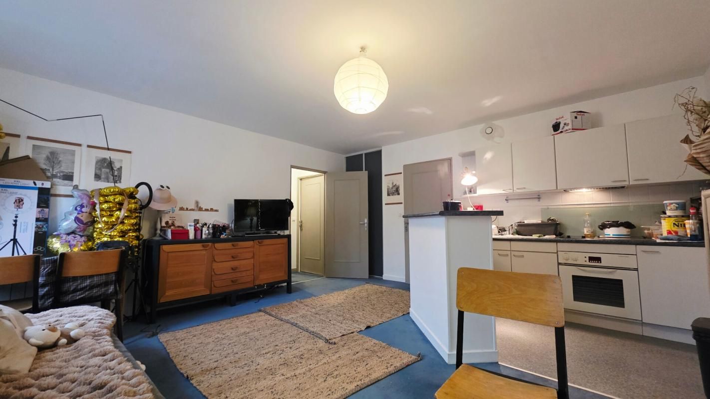 BOURGES BOURGES APPARTEMENT 45.68 m2 2 PIECES 4