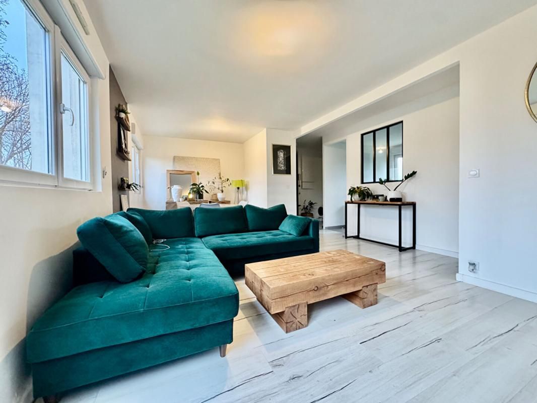 AMIENS Appartement Amiens SUD 3 pièce(s) 71.40 m2 2 chambres , 2 places de parking 3