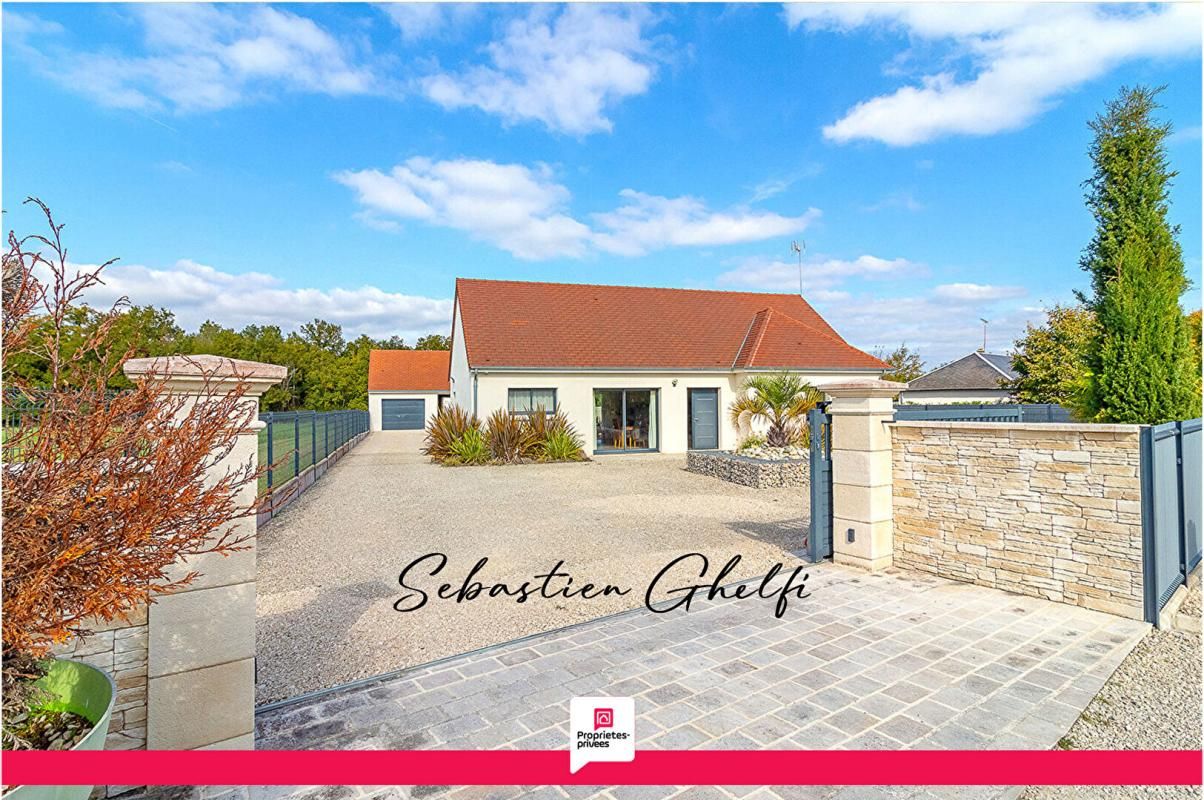 COUR-CHEVERNY belle maison de plain-pied 3 chambres-garage-appentis-terrain de 2880 m² 1
