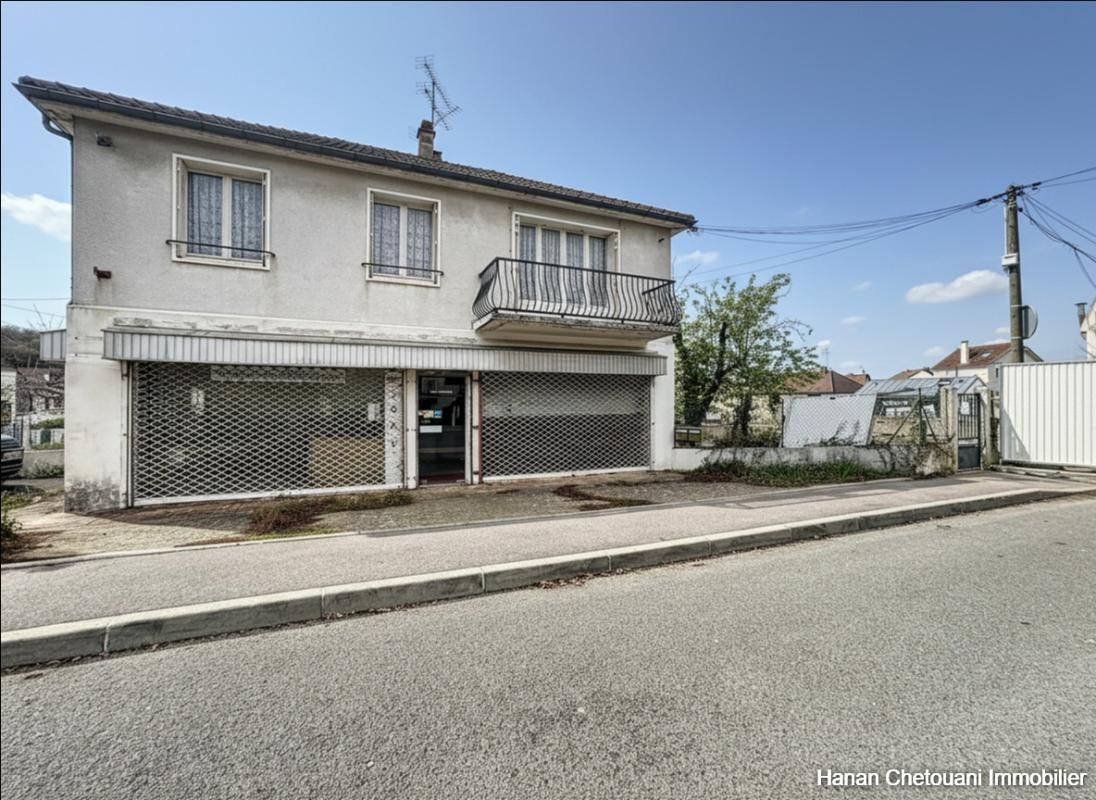 IGNY Terrain constructible , Local commercial , Appartement F4 , Ensemble immobilier polyvalent 3