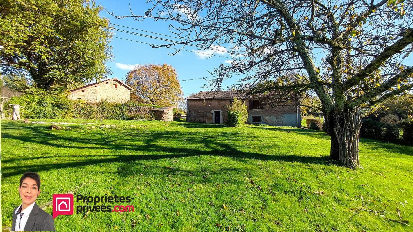 JARNOSSE JARNOSSE (42460) Maison 100 m²  à rénover avec annexes et terrain 1100m² 2