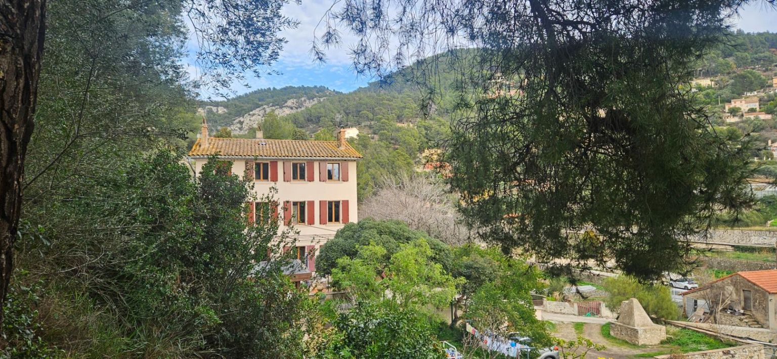 BASTIDE DE CARACTERE -OLLIOULES