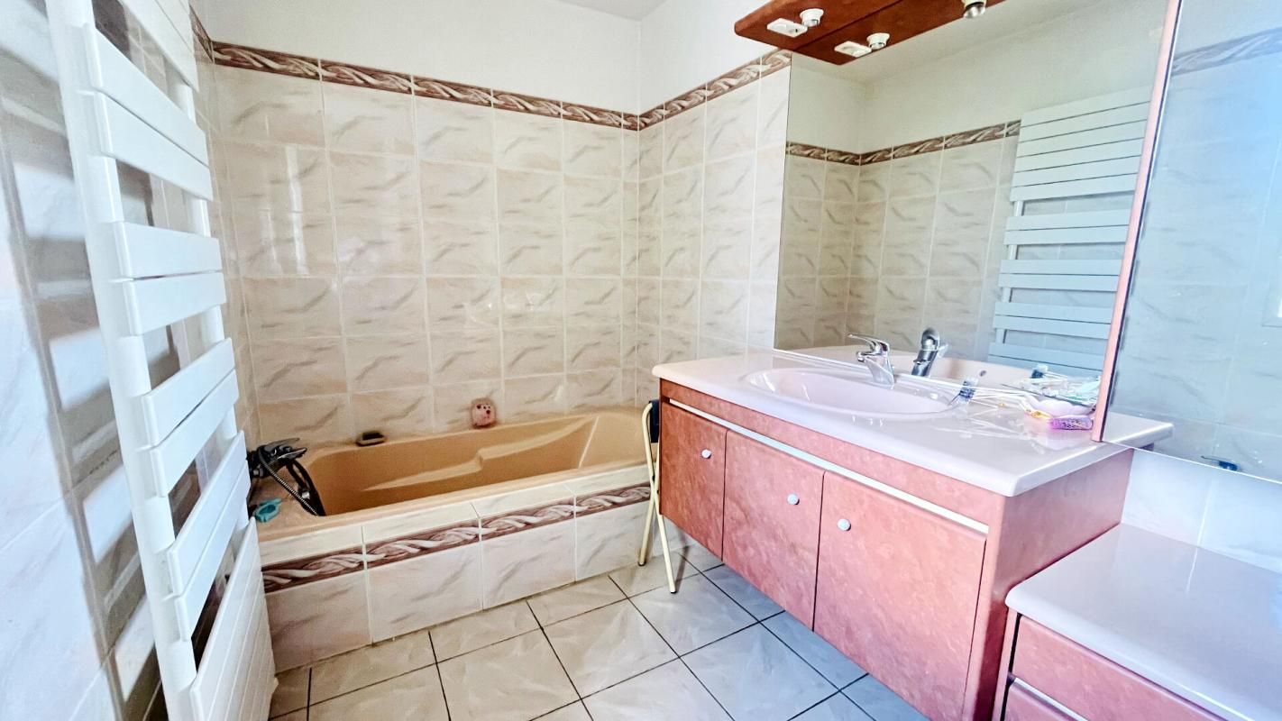 COMBEFA Maison en pierre de caractère, 6 pièce(s) 158 m2 4