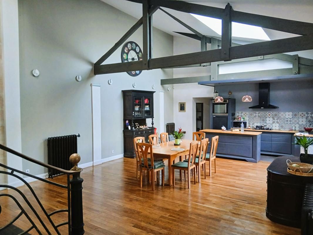 MERIGNAC Demeure de prestige  7 pièce(s) 305 m²  jardin piscinable 450 M² 3