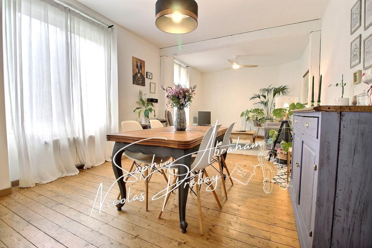 JANVILLE Maison de 5 pièces, 4 chambres avec garage et terrain 2