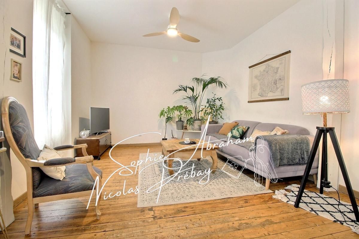 JANVILLE Maison de 5 pièces, 4 chambres avec garage et terrain 3