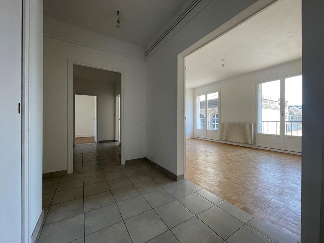QUIMPER Appartement T3 lumineux et spacieux de presque 90 m2 - Centre-Ville Quimper 2