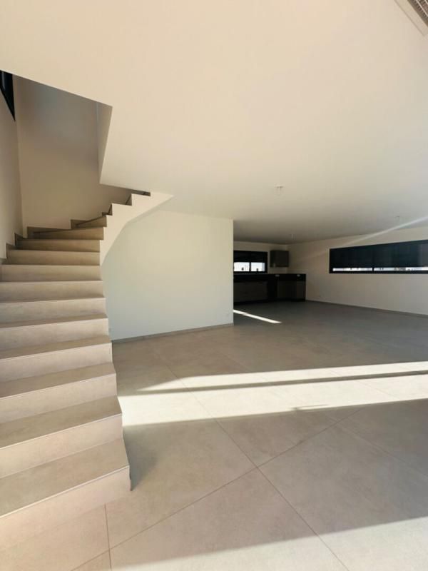 SERIGNAN Villa Serignan 4 pièces 120 m2 proche des plages 3