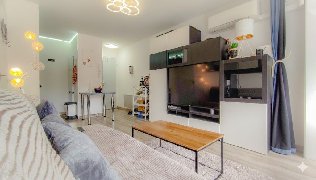 LE LAVANDOU COUP DE COEUR Appartement Le Lavandou 2 pièces35 m2 avec parking privé Centre Lavandou 1