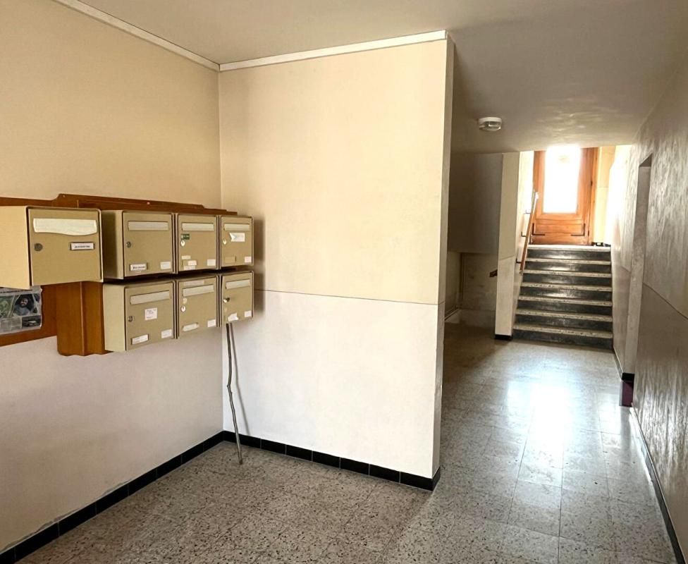 ARINTHOD Immeuble de rapport au coeur d'Arinthod ? 6 logements -Revenus immédiats 2