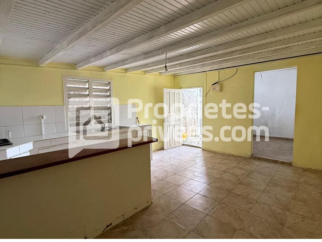 Maison individuelle 4 pièce(s) à rénover, Baie-Mahault