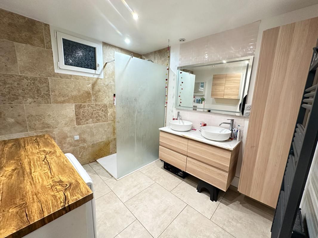 CHATEAUNEUF-LES-MARTIGUES Exclusivité Maison rénovée de plain-pied à Châteauneuf-lès-Martigues 3