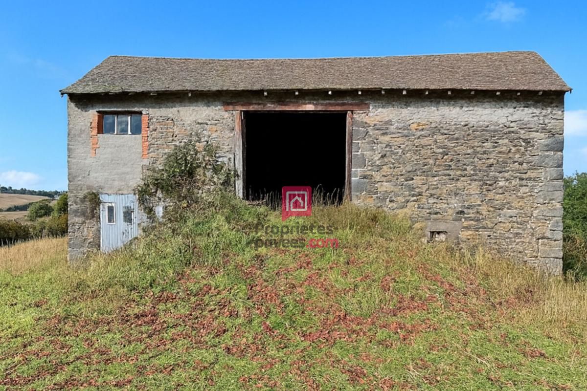 Grange à vendre à réhabiliter à Mazaye  1550m² de terrain