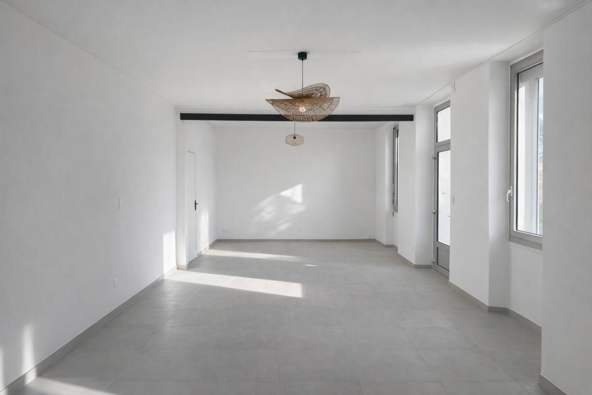 MARSEILLE-12E-ARRONDISSEMENT MAISON DE CARACTÈRE ENTIÈREMENT RÉNOVÉE (2024) 12E MARSEILLE 12E ? 122 m² ? 4 CHAMBRES ? JARDIN ? CALME ABSOLU 4