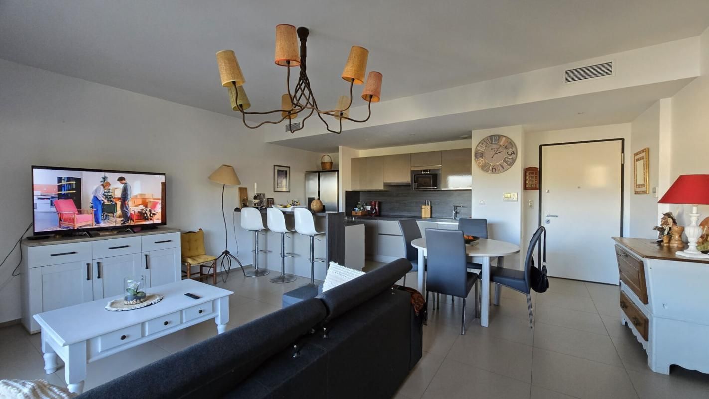 PROPRIANO Appartement Propriano 2 pièce(s) 63 m2 terrasse 14 m2 garage et cave 1