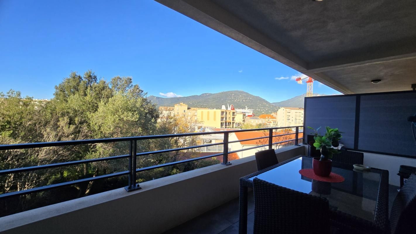 PROPRIANO Appartement Propriano 2 pièce(s) 63 m2 terrasse 14 m2 garage et cave 2