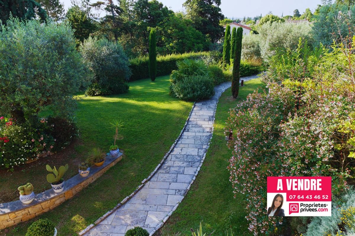 MANOSQUE Demeure de prestige Manosque 6 pièce(s) 235 m2 4