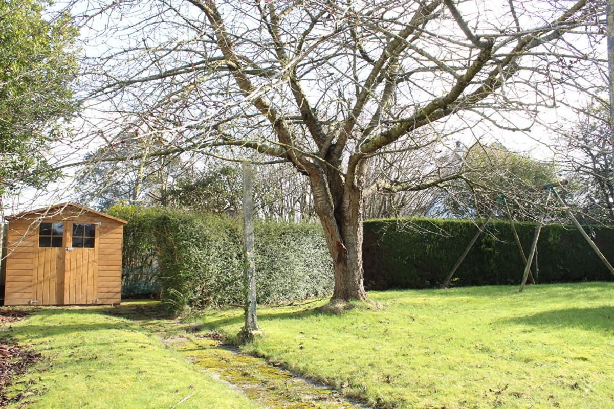 PLERIN Côtes d'Armor 22190 Plérin maison d'architecte 7 chambres, sous-sol total, terrasse exposée Sud, terrain 3