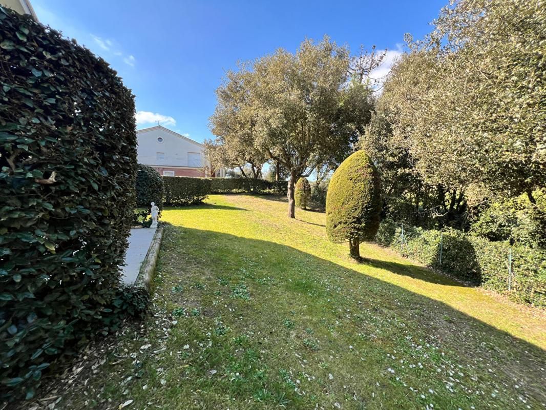 SAINT-JEAN-DE-MONTS Appartement proche plage et golf dans une résidence avec piscine 2