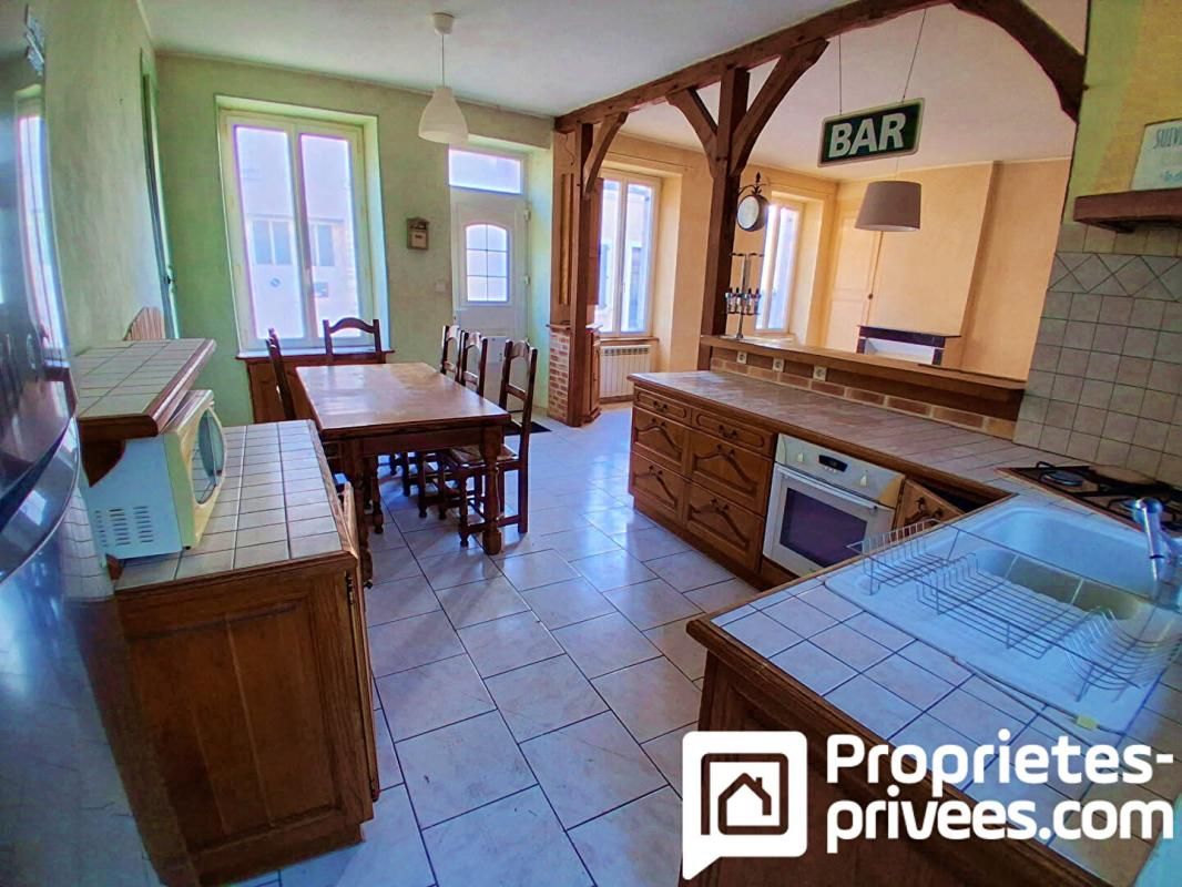 MEHUN-SUR-YEVRE Maison de ville Mehun Sur Yevre ( 18500 ) 3 pièce(s) 75 m2 3