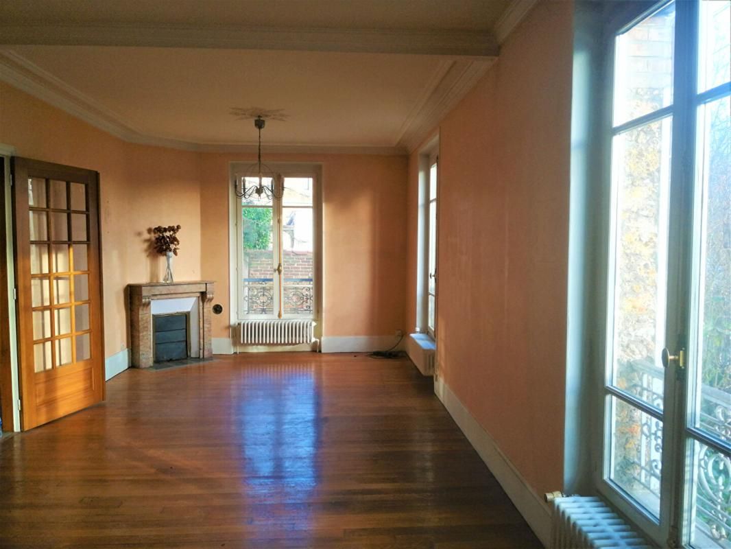 MEULAN-EN-YVELINES Maison Bourgeoise de 180 m2 4