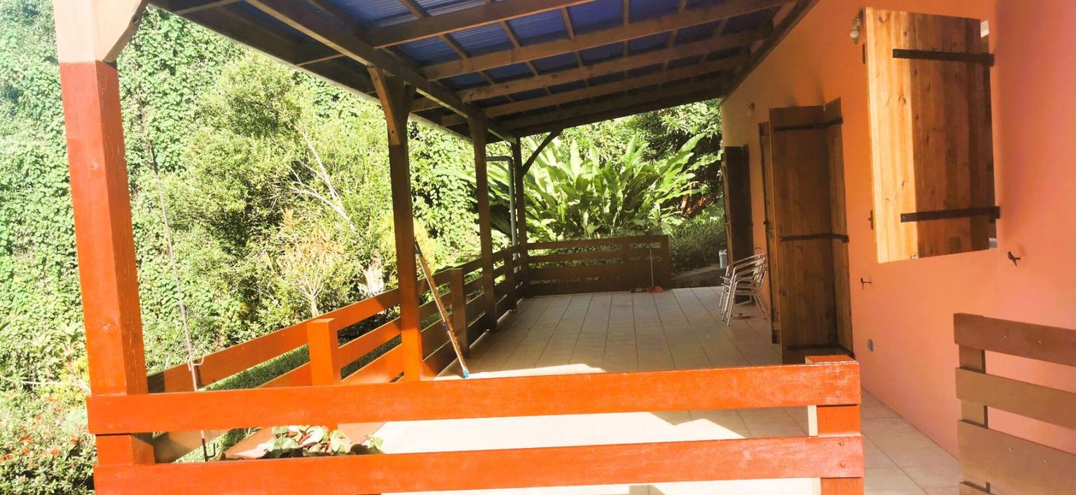 SAINT-JOSEPH Location maison individuelle Saint Joseph 6 pièce(s) 157m2 2