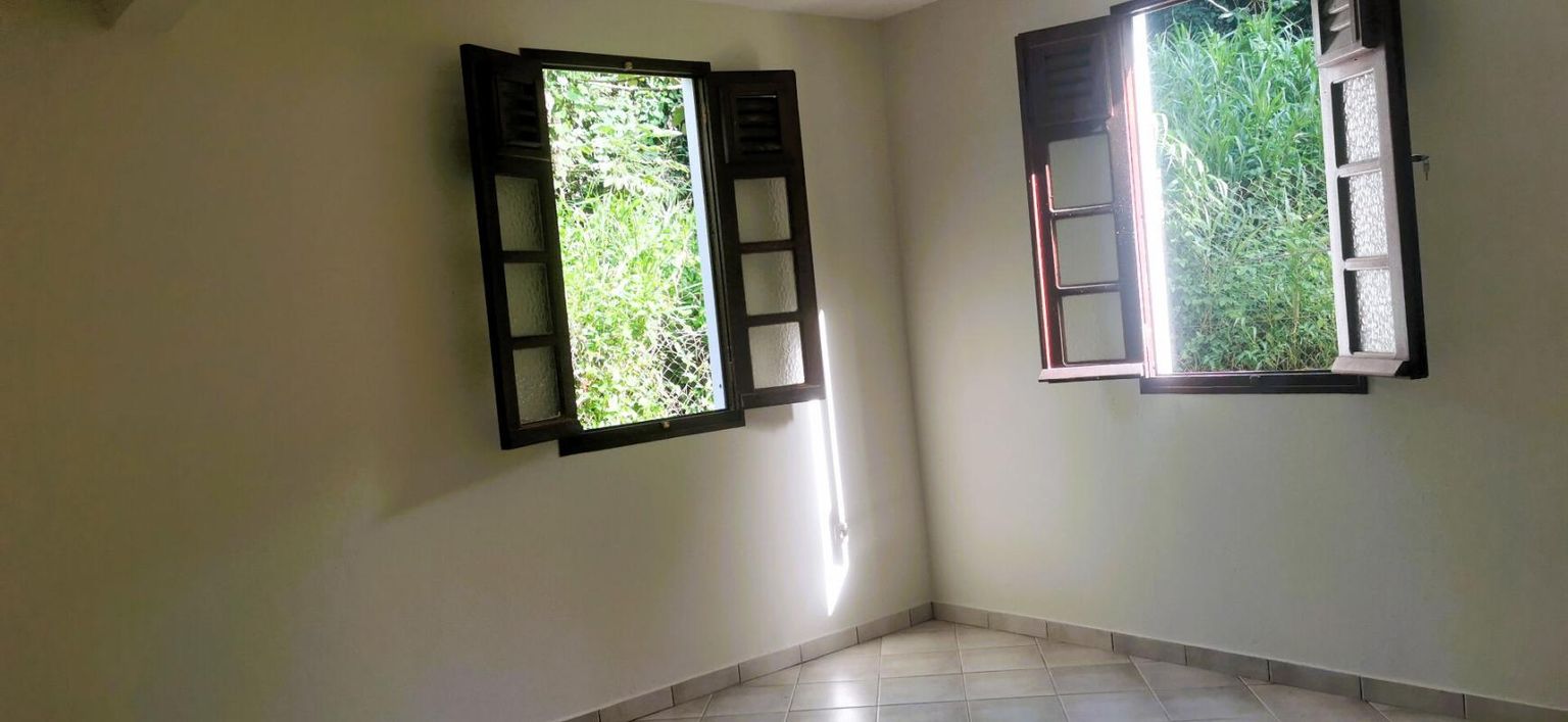 SAINT-JOSEPH Location maison individuelle Saint Joseph 6 pièce(s) 157m2 4