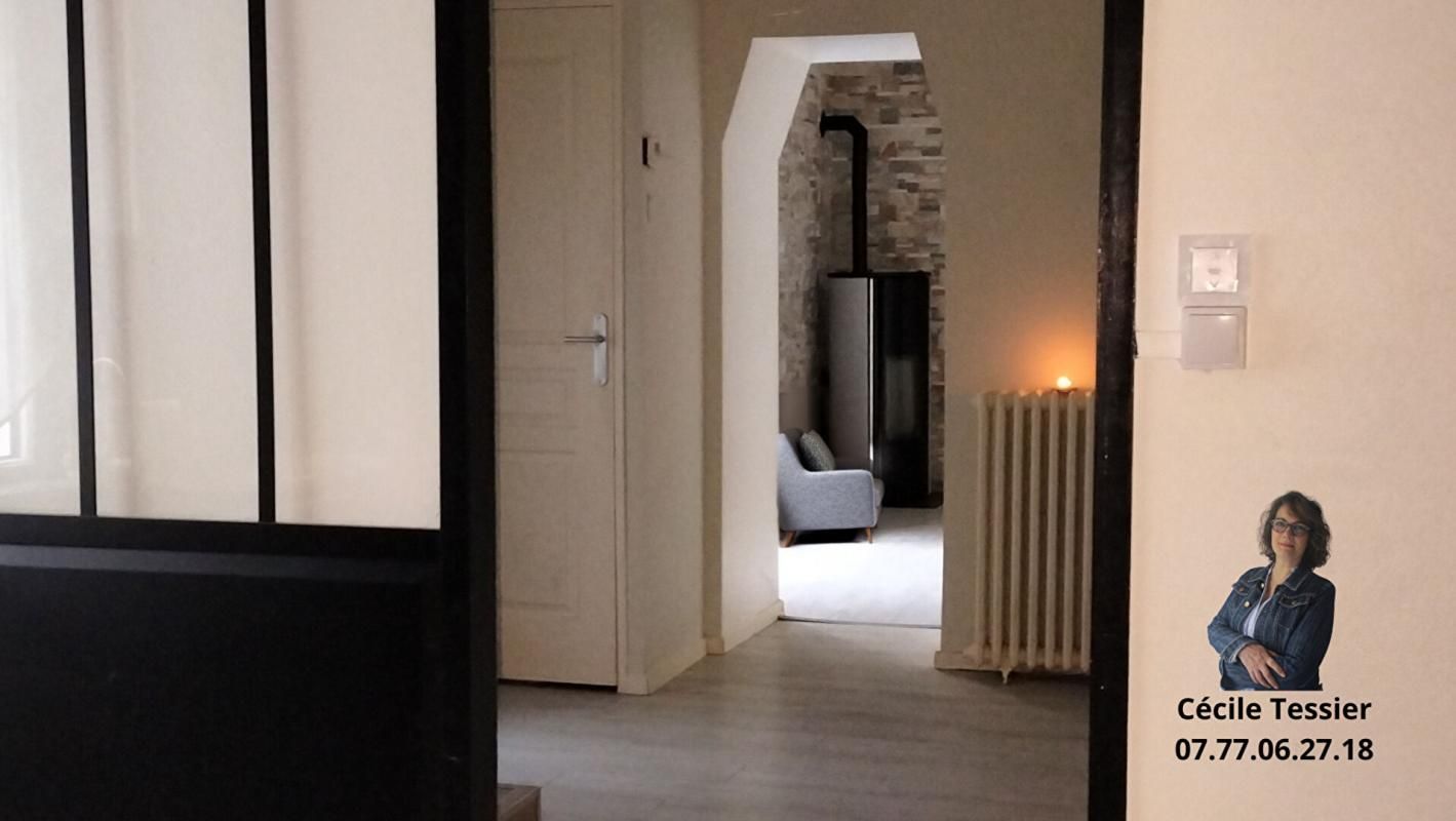 SAINT-JOACHIM Volumes, emplacement, budget maîtrisé : la vraie opportunité du centre 1