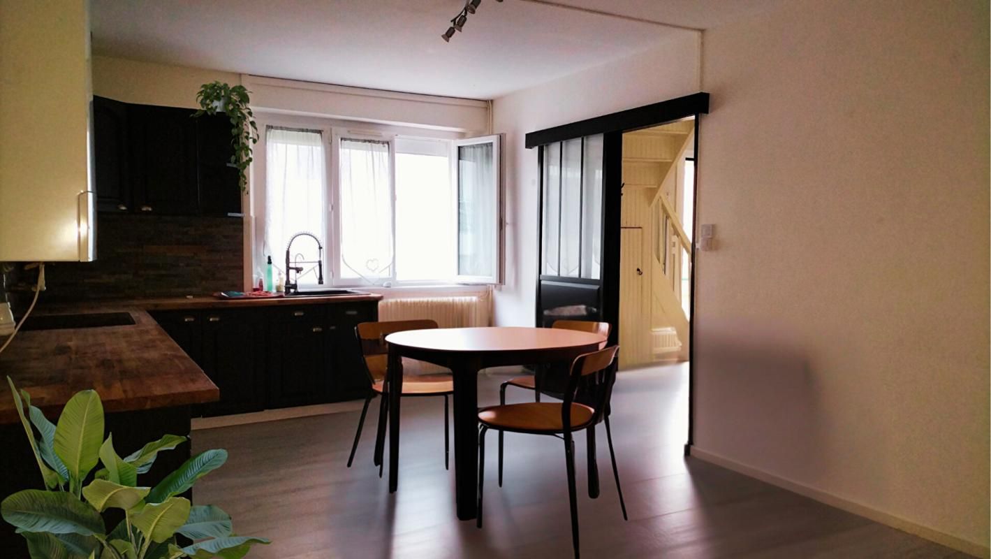 SAINT-JOACHIM Volumes, emplacement, budget maîtrisé : la vraie opportunité du centre 4