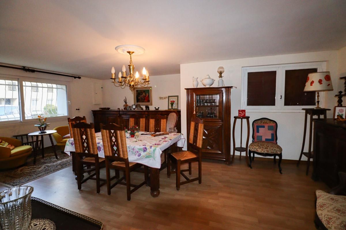 LACAUNE Maison Lacaune 12 pièce(s) 260 m2 4