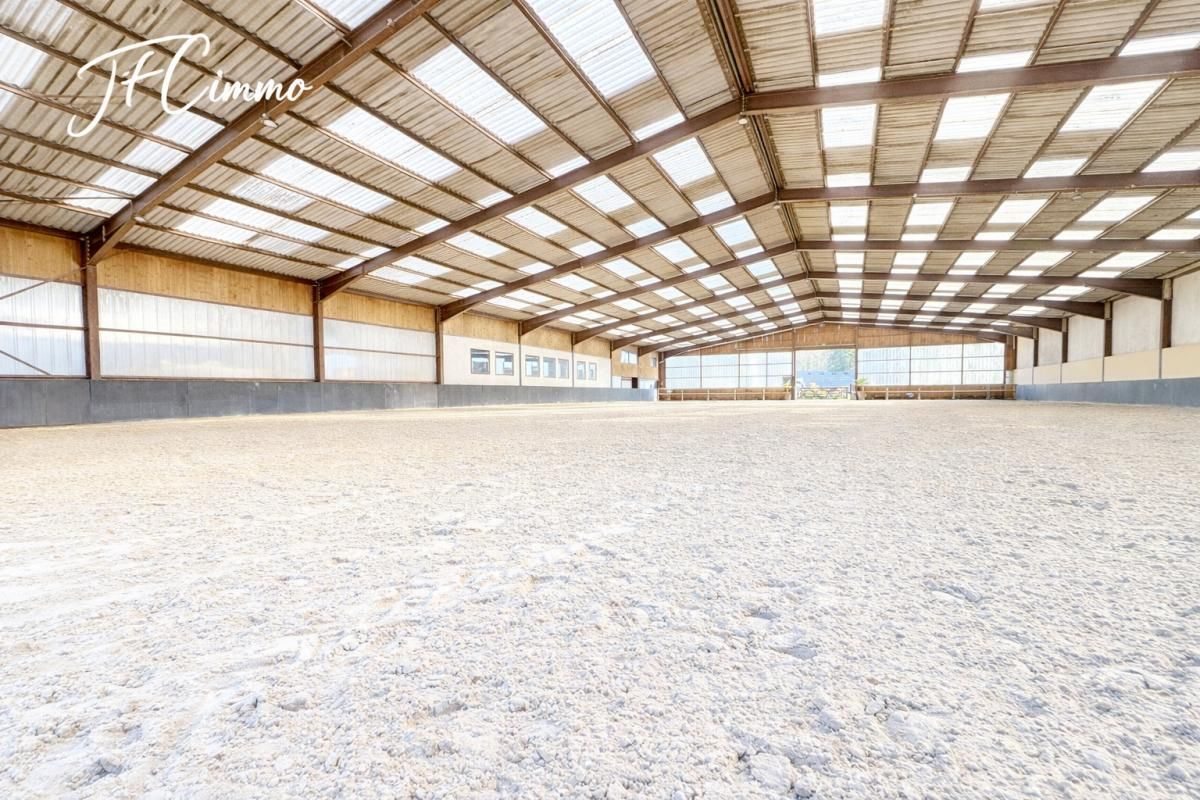 REIMS Propriété équestre Reims sur 2,5 hectares de terrains 2