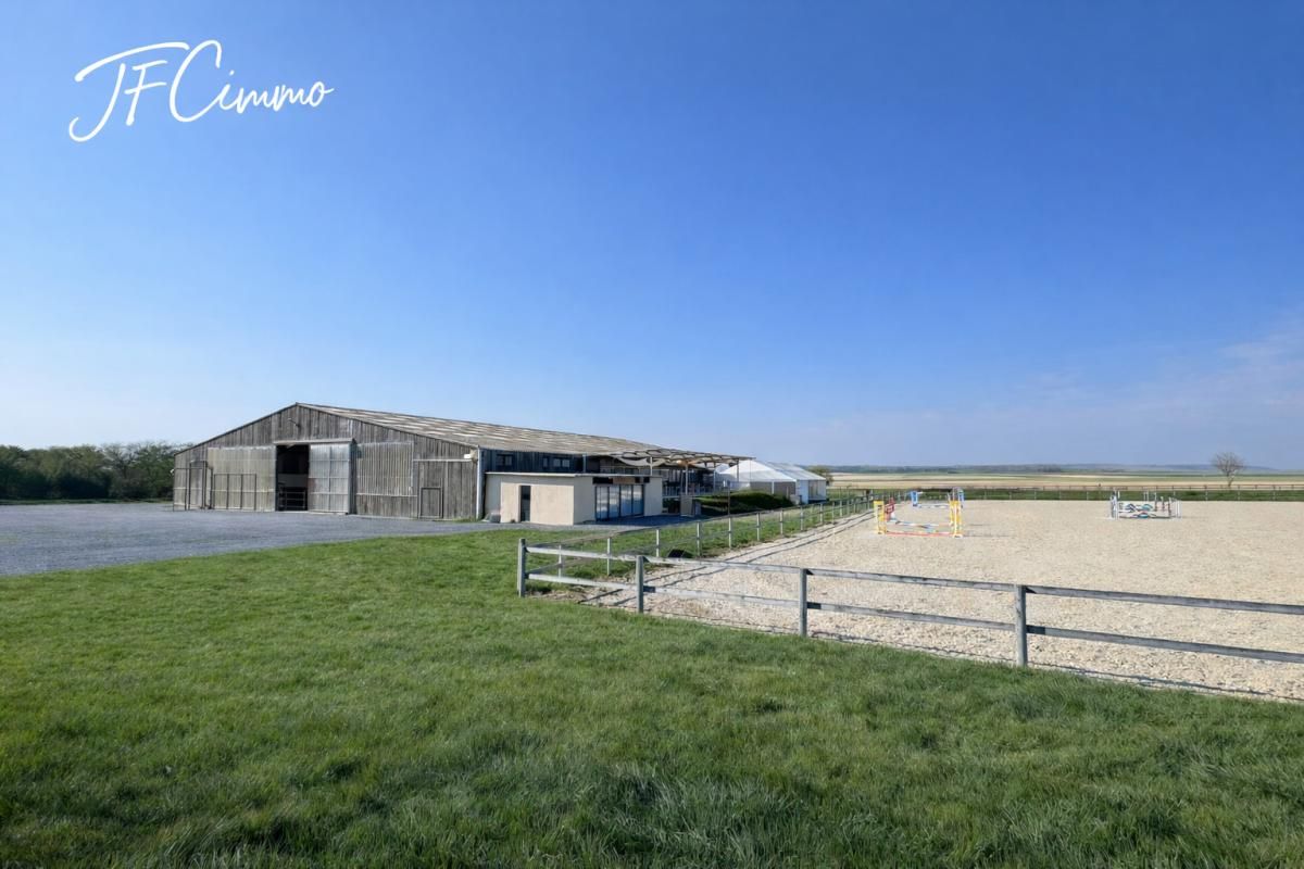 REIMS Propriété équestre Reims sur 2,5 hectares de terrains 4
