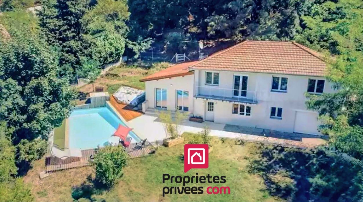 SAINTE-FOY-LES-LYON Maison Sainte Foy Les Lyon 8 pièce(s) 180 m2 2