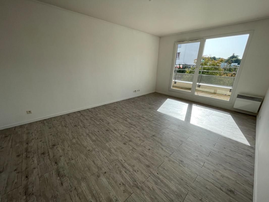 28230 Appartement Epernon 61 m2 parking balcon