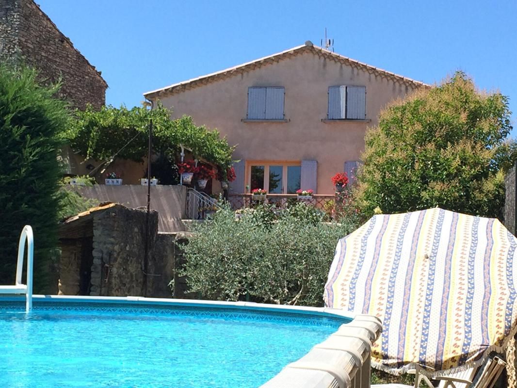 Maison  8 pièce(s) 210 m2