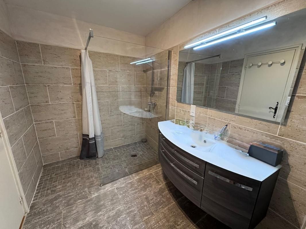 CODOLET Maison  8 pièce(s) 210 m2 3